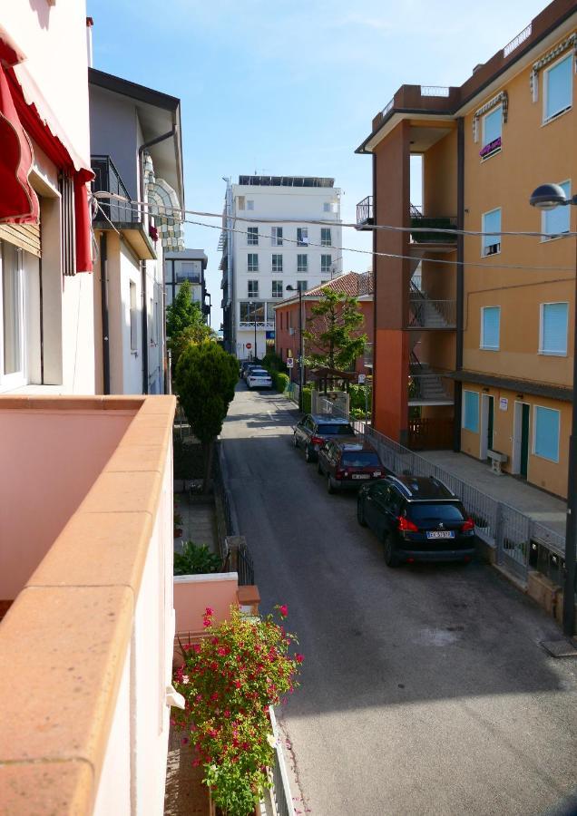 Casa Adele Caorle Lägenhet Exteriör bild